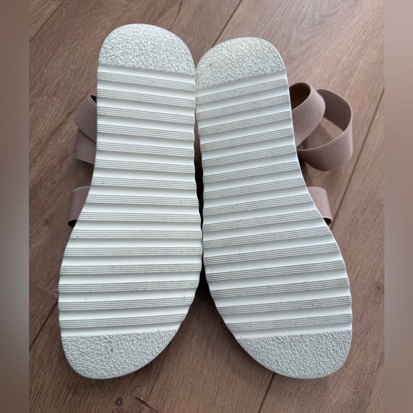 Brand New Steve Madden Adele Platform Sandals. Sz 9.5 - Picture 5 of 7